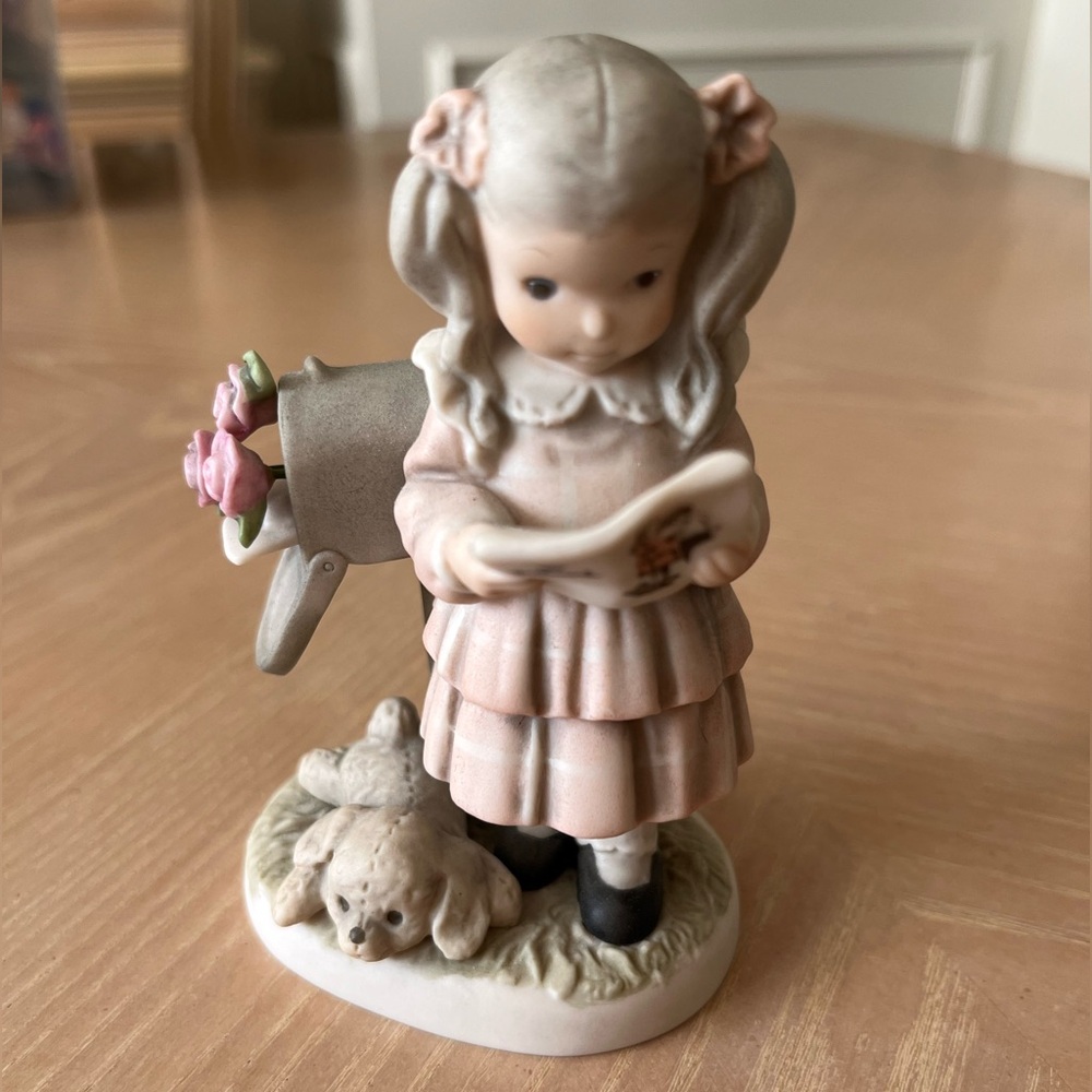 Enesco Kim Anderson porcelain figurine - Signed, Sealed and Delivered with Love